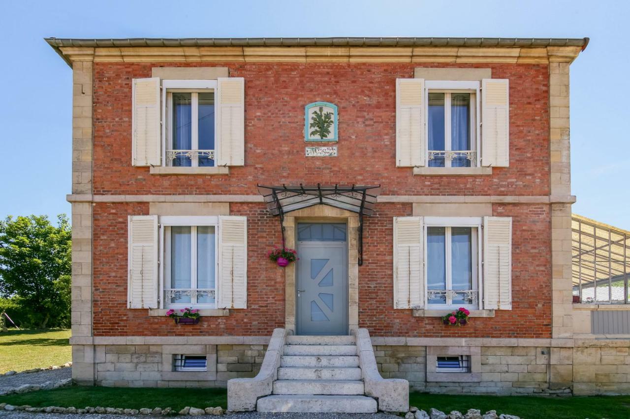 Maison Qui S'Y Frotte S'Y Pique Robert-Espagne Exteriör bild